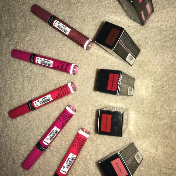 10 Victoria Secret lipsticks - Picture 2 of 3